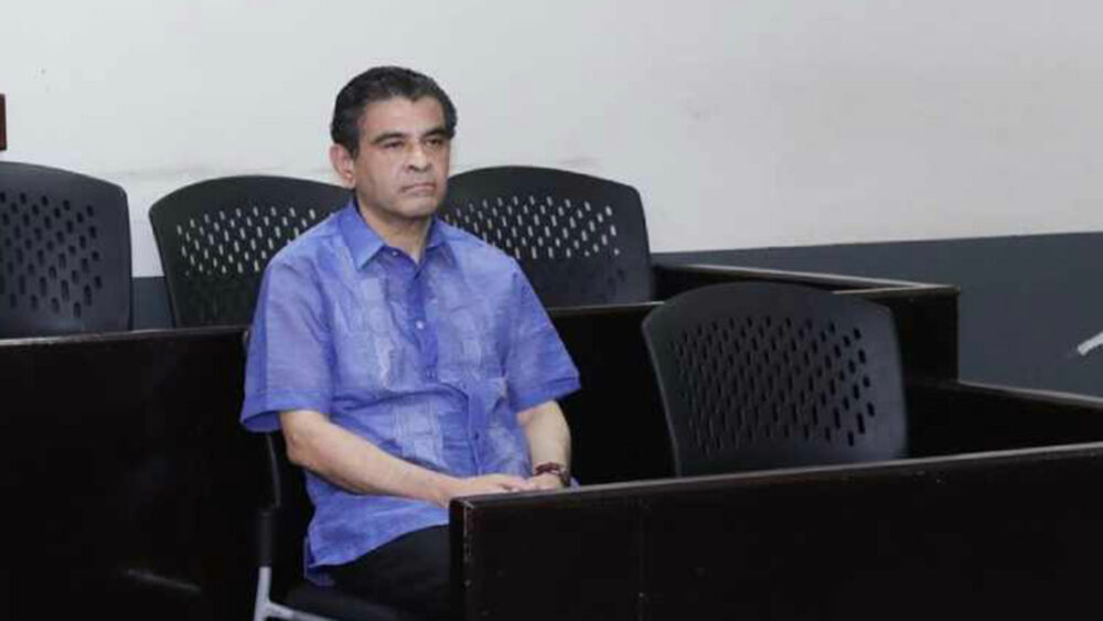 Monseñor Rolando Álvarez se negó a subir al avión que lo llevaría al destierro (Foto 19 Digital)