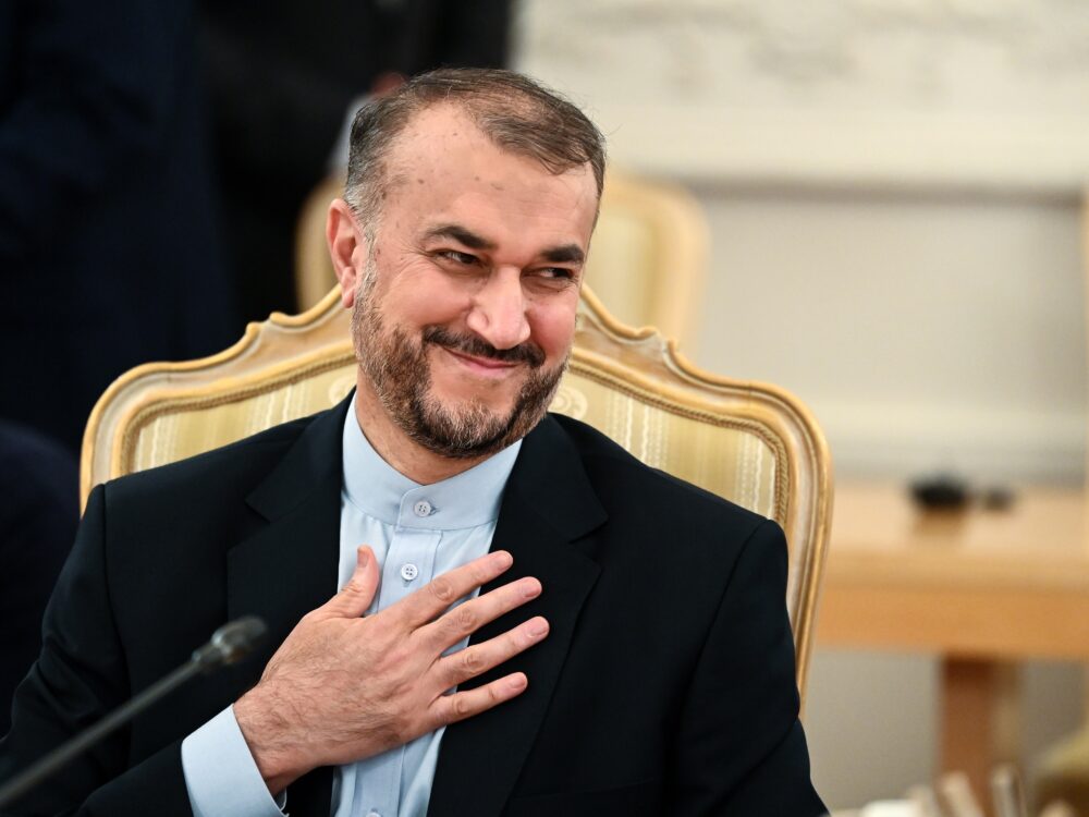 El jefe de la diplomacia del régimen de Irán afirmó que su país ha hecho “avances magníficos” en materias científicas, tecnológicas y de defensa, pero no fue capaz de admitir que posea armas nucleares. (EFE)
