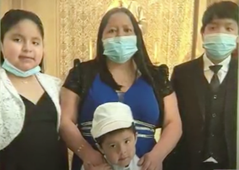 Sonia Loja y sus hijos.
