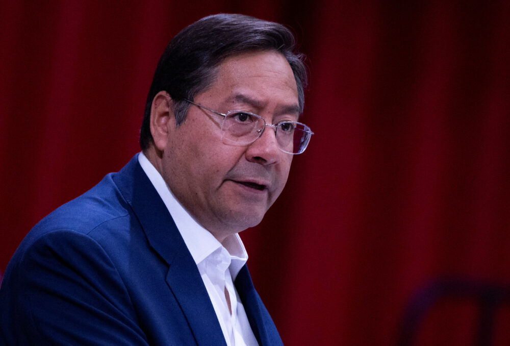 En una carta dirigida a Ribera y difundida en sus redes sociales, la ex mandataria transitoria sostuvo que “al régimen de Luis Arce ya no le es suficiente con haberla secuestrado y tenerla en prisión desde hace 697 días”. (REUTERS)