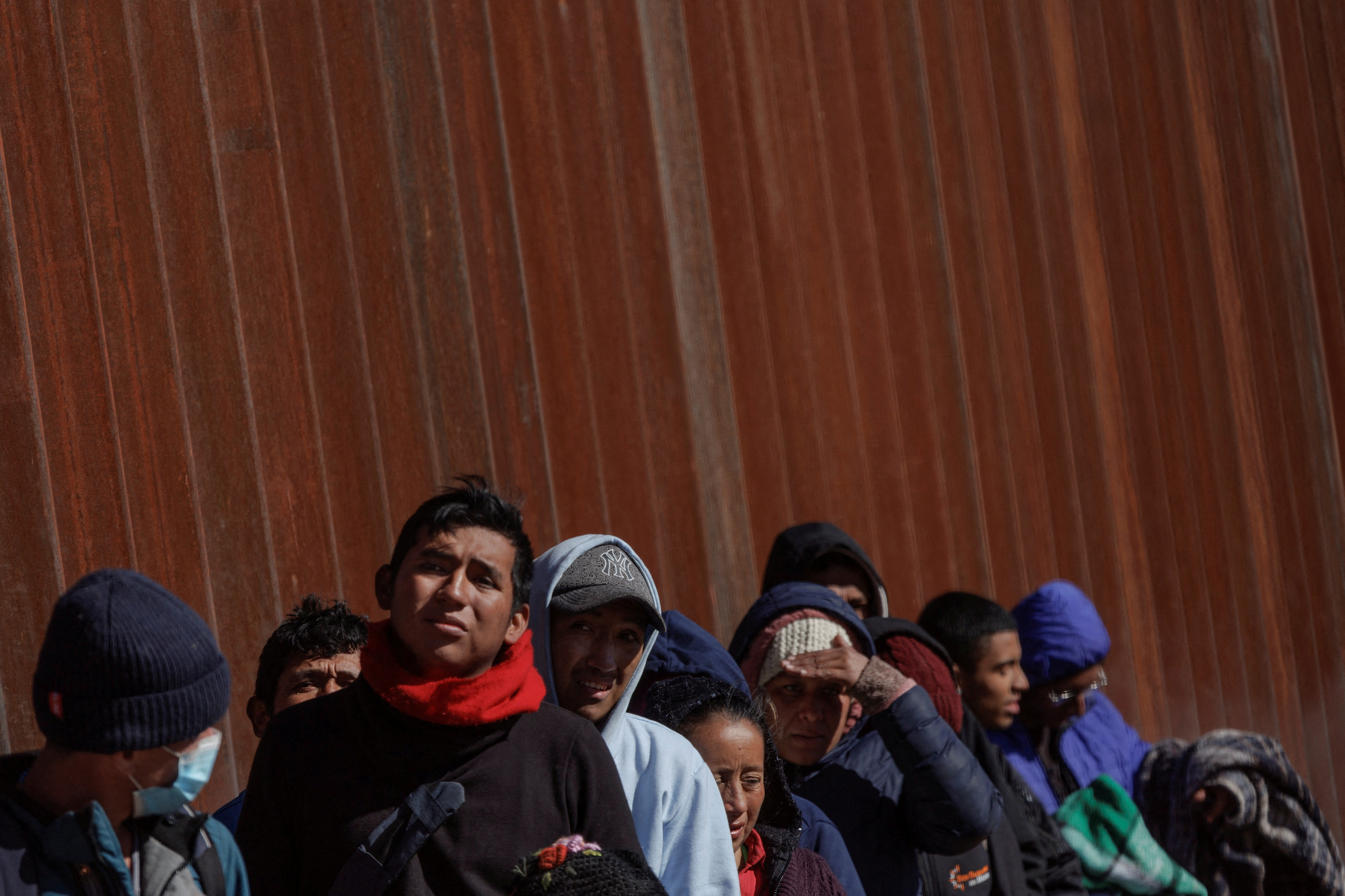 Casi 10.000 ecuatorianos intentaron ingresar de manera ilegal a los Estados Unidos. (REUTERS/Carlos Barria/Archivo)