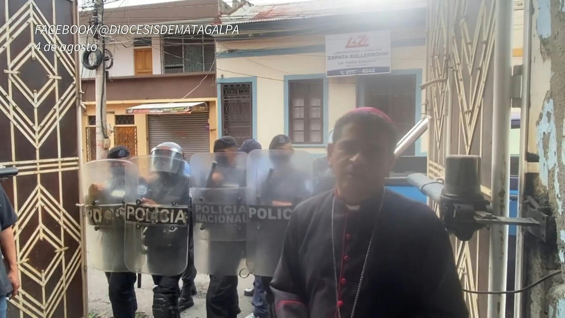 Foto de archivo: El Consejo Episcopal Latinoamericano y Caribeño denunció que la Policía de Nicaragua extrajo 