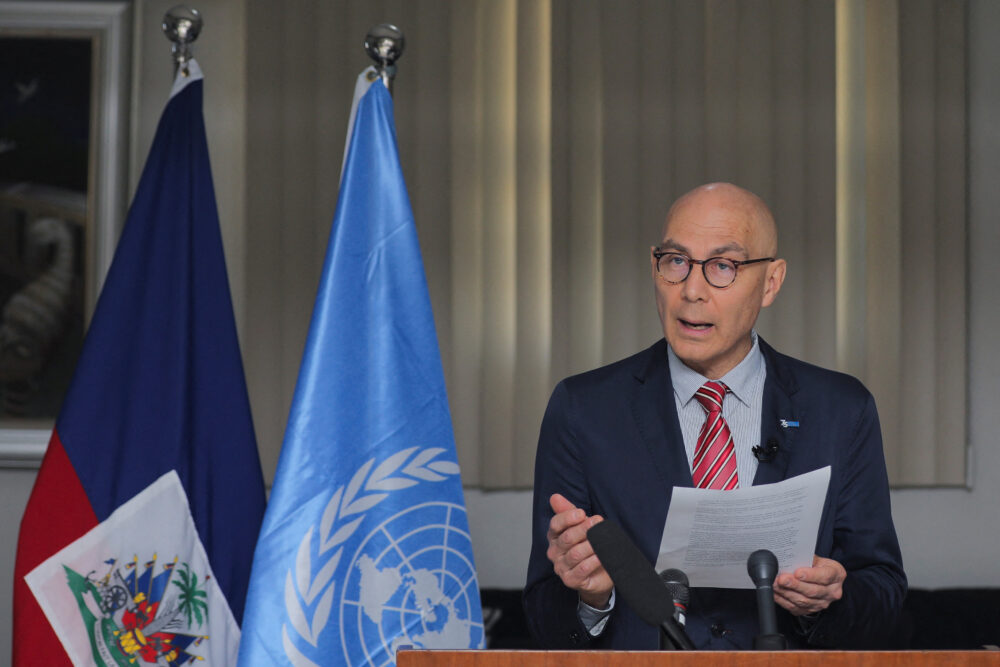 Volker Turk, el Alto Comisionado de las Naciones Unidas para los Derechos Humanos (ACNUDH), realiza una rueda de prensa en Puerto Príncipe, Haiti, este 10 de febrero de 2023 (REUTERS/Ralph Tedy Erol)
