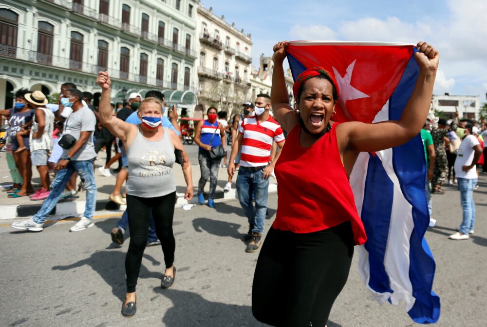 Tras el pedido del Vaticano, un grupo de mujeres presas en Cuba exigió al régimen la liberación de los manifestantes del 11J (EFE)