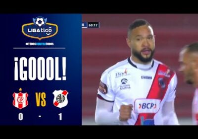 🏆¡Gol de Nacional Potosí! Tommy Tobar conecta de cabeza para abrir el marcador.