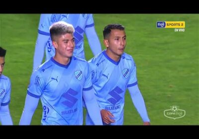 🏆¡Final del primer tiempo! Bolívar está goleando a Royal Pari en el Hernando Siles.