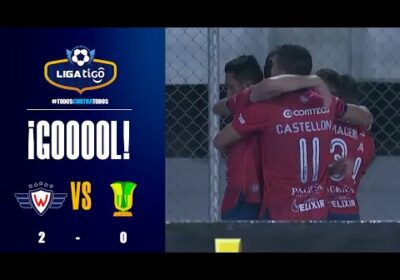 ¡Gol de Wilstermann! Cristhian Machado define cruzado y rasante para aumentar el marcador.