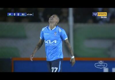 🏆47′ ¡Lo tuvo Blooming! Juan Carlos Arce apareció pero de manera increíble no le pudo dar dirección.
