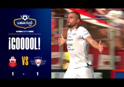 ¡Gol de Wilstermann! Miguel Bianconi y un potente disparo de derecha para igualar el marcador.
