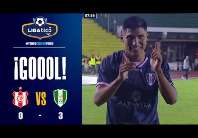 🏆87′ ¡Gol de Real Tomayapo! Luis Alí finaliza un contragolpe letal para anotar el tercer gol.