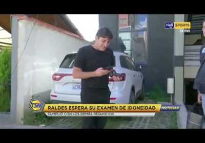 Ronald Raldes espera su examen de idoneidad. Cumplió con los demás requisitos.