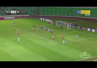 15′ ¡Gastón Rodríguez intratable! El uruguayo sacó un zurdazo y reventó el travesaño de ‘Inde’.