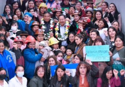 | #Sociedad Arce promulga ley para ampliar periodo postnatal de las madres Lea…