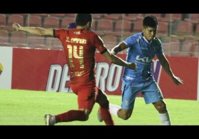 45+5′ ¡Final del primer tiempo! Blooming está venciendo a FC Universitario con gol de César Menacho.