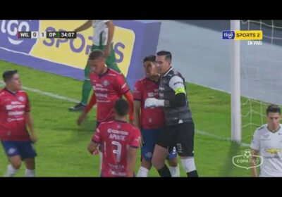 34′ ¡’Pipo’ sostiene al ‘Rojo’! Giménez atajó el penal ejecutado por Cristian Álvarez
