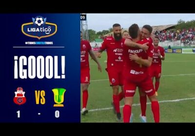 ¡Gol de Guabirá! Sergio Llamas anota el primer gol del partido y pone en ventaja al ‘Azucarero’.