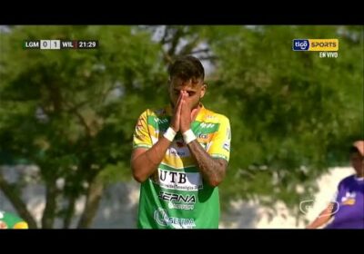 🏆22′ ¡Estuvo cerca el empate! Torelli intentó sorprender y su disparo choco en travesaño del arco.