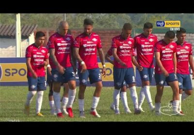 🏆¡Final del primer tiempo! Wilstermann está derrotando a Gran Mamoré con gol de Julián Velázquez.