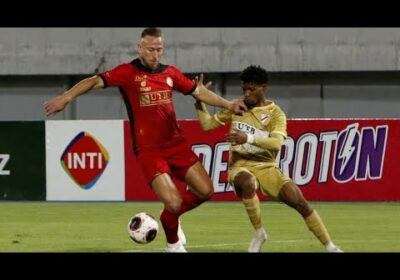 45+1′ ¡Final del primer tiempo! FC Universitario está venciendo a Always Ready.