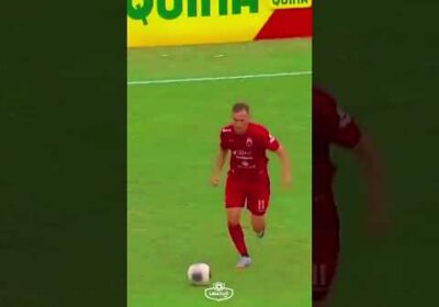 ¡Tremenda atajada!🔥🎩 #TigoSportsBolivia #LigaTigo