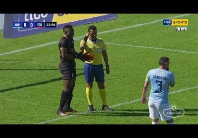 Parecía llegar el primer gol de FC Universitario, pero todo quedó sin efecto tras una infracción