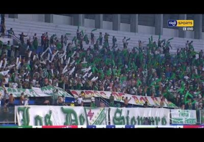 🏆¡Respaldado por su gente! Oriente saltó al campo de juego y fue recibido por su hinchada.