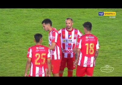 🏆Al descanso en Sucre con el marcador igualado entre Independiente y FC Universitario.