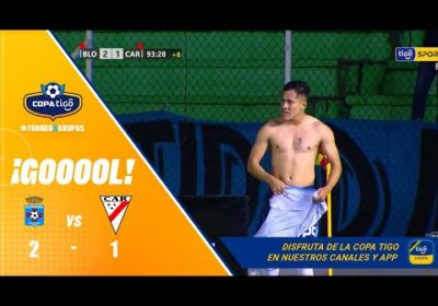 90+3′ ¡Gol de Blooming! Ronald Cuéllar dejó atrás a Jimmy Roca y anota el segundo gol académico.