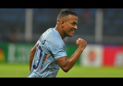 ¡Final del primer tiempo! Al descanso en Villa Tunari, la ventaja es para Aurora con gol de Serginho