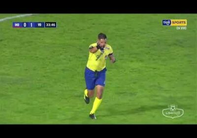🏆35′ El juez del compromiso cobró penal favorable a Independiente, pero cambió de decisión en el VAR