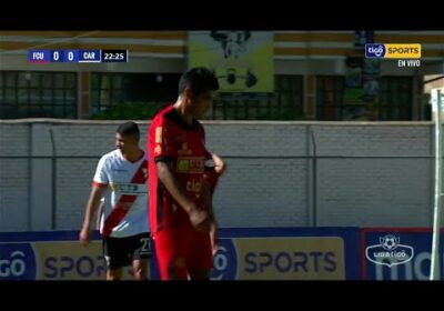 🏆22′ ¡Estuvo cerca la FC Universitario! El equipo cochabambino casi abre el marcador.