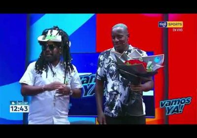 #VamosYa❗️ Kevin Mina, el ‘Torturador’, fue sorprendido con flores.