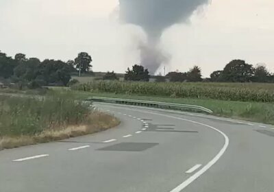 🇫🇷 | LO ÚLTIMO: Increíbles imágenes del tornado que golpeó el noroeste de Francia,…