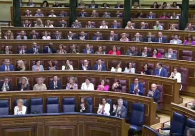 VÍDEO | Este es el momento en el que los diputados de Vox han…