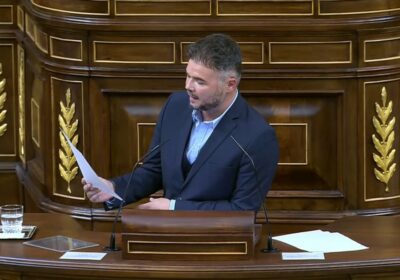 TV en DIRECTO | Rufián: «A ver si les suena alguna de estas cosas:…