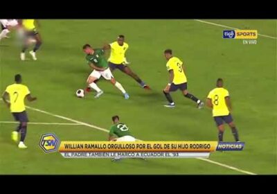 William Ramallo orgulloso por el gol de su hijo Rodrigo. El padre también le marcó a Ecuador el ’93.