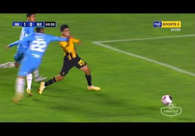 69′ ¡Tarjeta roja para Richet Gómez! Blooming sufre la expulsión de su defensor
