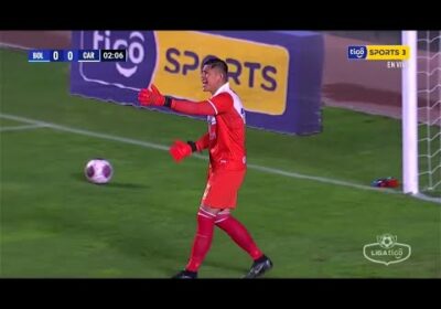 🏆 1′ ¡Se lo perdió Bruno Sávio! El brasileño logró cabecear pero el balón salió por poco desviado.