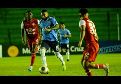 45+3′ ¡Final del primer tiempo! La ventaja es de la ‘Academia’ cruceña en la primera parte