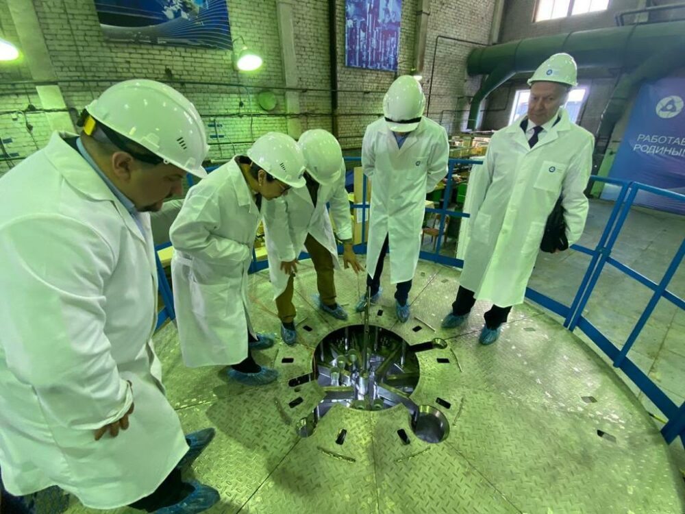 Gobierno invita a postular a 53 becas de especialización en Rusia para manejo del Reactor Nuclear 
