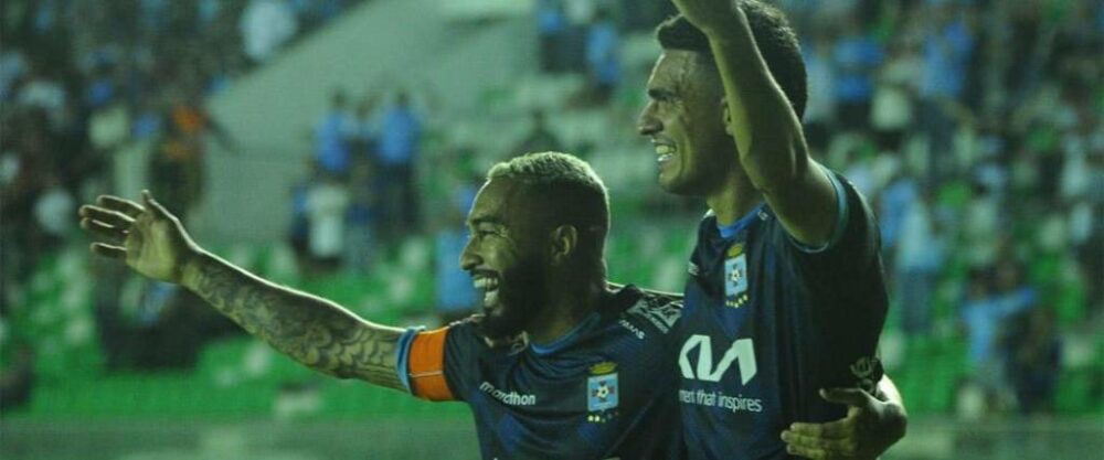 Gómez conectó de cabeza tras centro de Rafinha para marcar el definitivo 2-0 a favor de la academia. Gómez conectó de cabeza tras centro de Rafinha para marcar el definitivo 2-0 a favor de la academia.