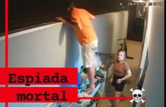 Puede ser una imagen de 2 personas y texto