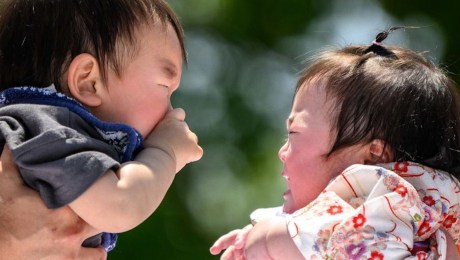 Índice De Natalidad De Japón Cae A Un Mínimo Histórico: Tokio Espera ...