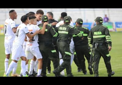 !POLÉMICO DESENLACE EN ORURO! Todo lo sucedido en el duelo entre Real Oruro vs Royal Pari.