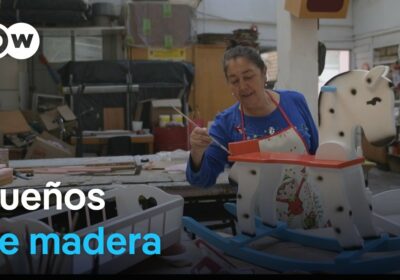 Los juguetes de madera resisten en la era digital En una era de teléfonos…