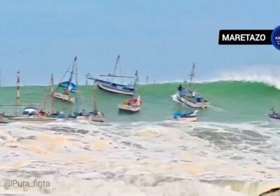 🇵🇪 | URGENTE Un fuerte maretazo afecta a Cabo Blanco y Máncora, en Piura,…