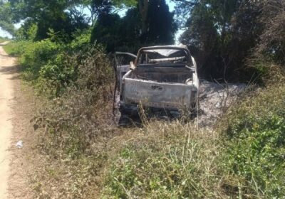 | #Seguridad La policía encontró a tres personas calcinadas en una camioneta marca…