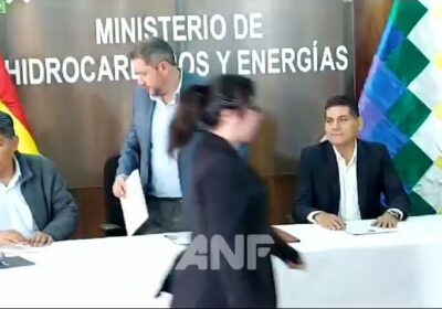 | #LaPaz El ministro de Hidrocarburos y Energías, Alejandro Gallardo, posesionó al nuevo…