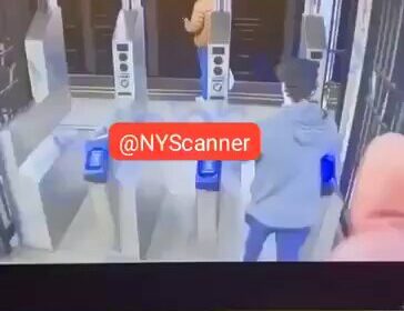🇺🇸 | LO ÚLTIMO Hombre de 45 años fue empujado a las vías en…