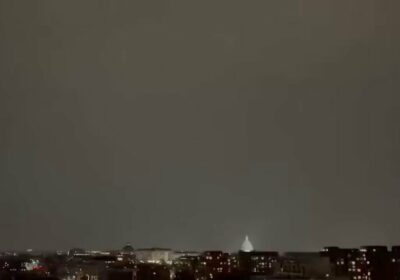 🇺🇸 | Tormenta eléctrica sobre Washington a esta hora con rayos impactando sobre el…